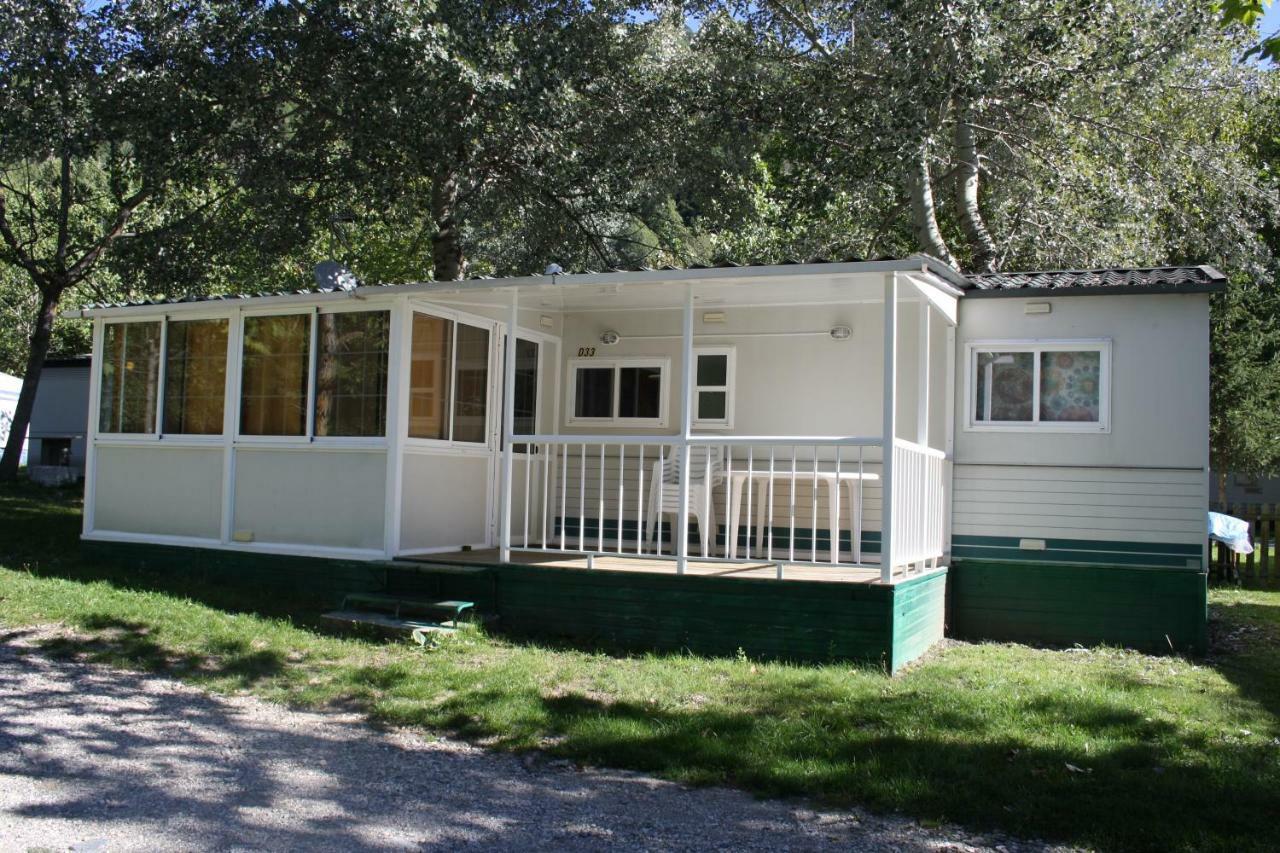 Bungalows Conca De Ter Vilallonga de Ter Eksteriør billede